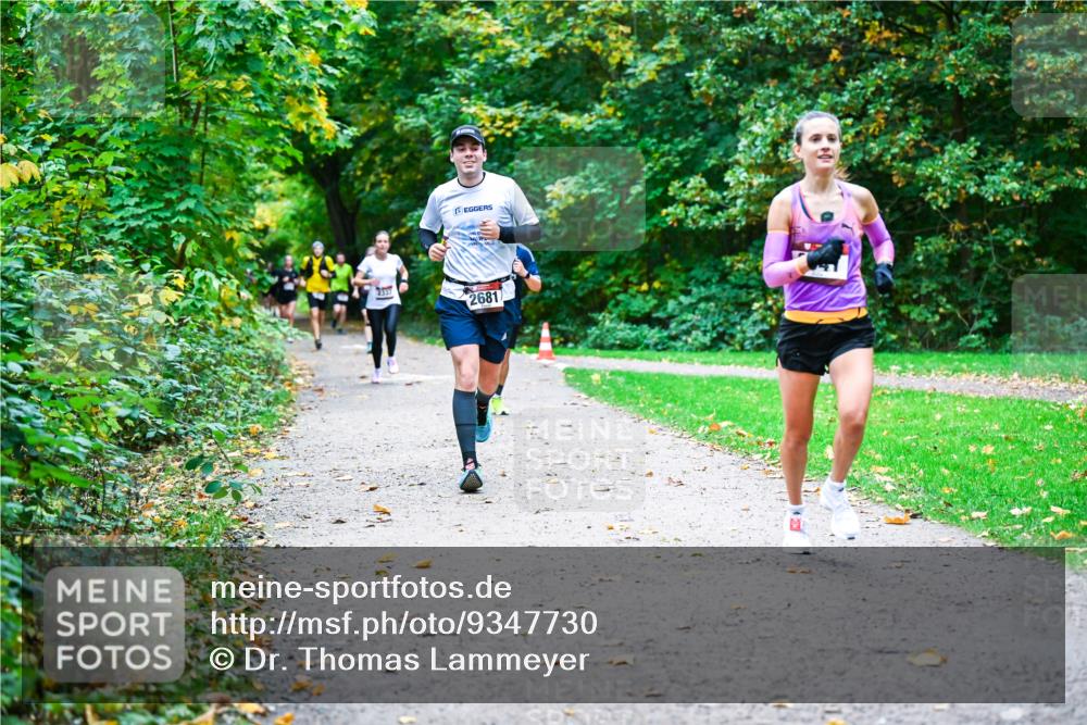 12.10.2025 - Bramfelder Halbmarathon 2025 Dr. Thomas Lammeyer http://msf.ph/oto/9347730 12.10.2025 10:24:49 Laufen 3337, 2681 meine-sportfotos.de