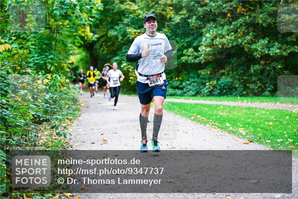 12.10.2025 - Bramfelder Halbmarathon 2025 Dr. Thomas Lammeyer http://msf.ph/oto/9347737 12.10.2025 10:24:50 Laufen 2681 meine-sportfotos.de