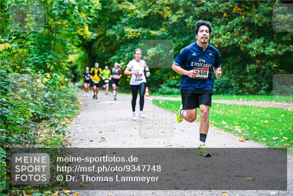 12.10.2025 - Bramfelder Halbmarathon 2025 Dr. Thomas Lammeyer http://msf.ph/oto/9347748 12.10.2025 10:24:52 Laufen 2337, 2408 meine-sportfotos.de