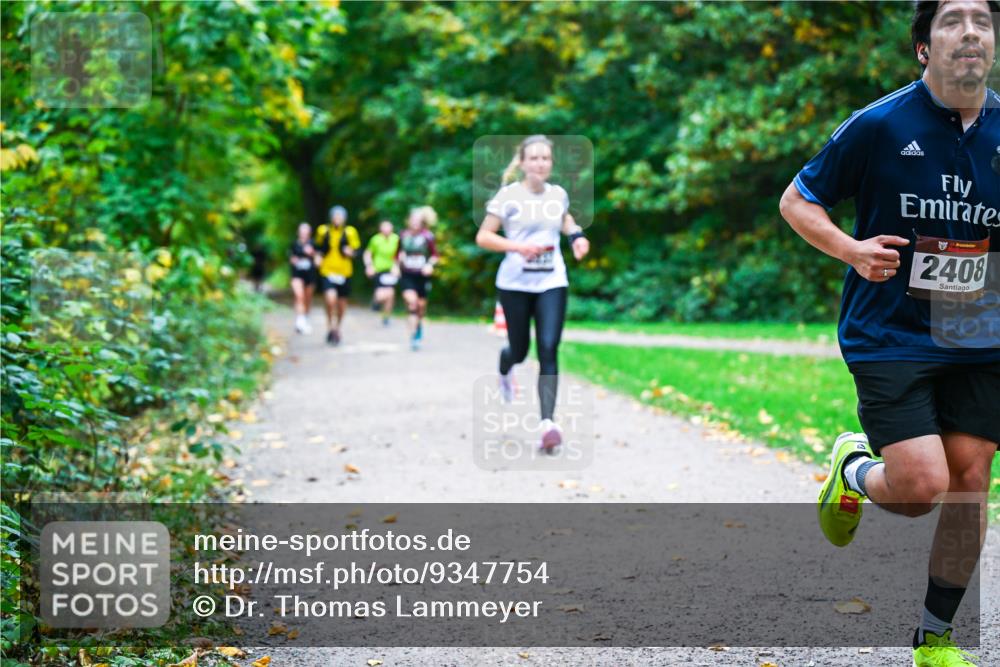 12.10.2025 - Bramfelder Halbmarathon 2025 Dr. Thomas Lammeyer http://msf.ph/oto/9347754 12.10.2025 10:24:53 Laufen 2408 meine-sportfotos.de