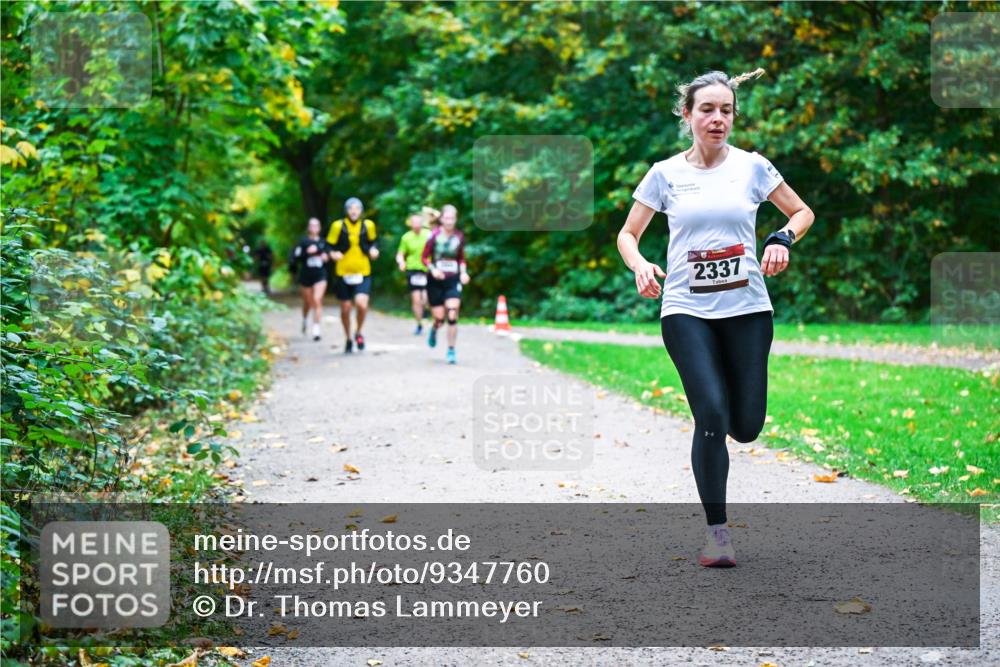 12.10.2025 - Bramfelder Halbmarathon 2025 Dr. Thomas Lammeyer http://msf.ph/oto/9347760 12.10.2025 10:24:54 Laufen 2337 meine-sportfotos.de