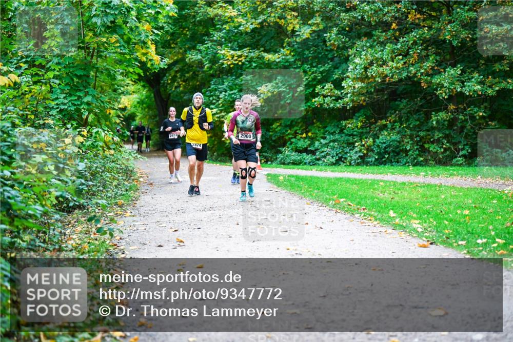 12.10.2025 - Bramfelder Halbmarathon 2025 Dr. Thomas Lammeyer http://msf.ph/oto/9347772 12.10.2025 10:24:56 Laufen 2923, 2874, 2900, 00 meine-sportfotos.de