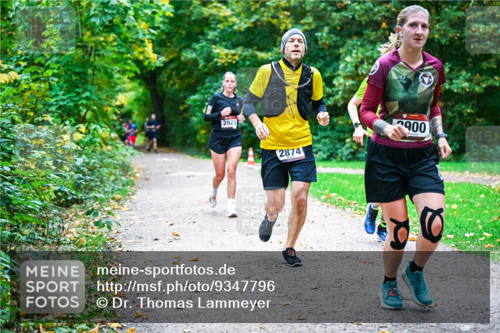 12.10.2025 - Bramfelder Halbmarathon 2025 Dr. Thomas Lammeyer http://msf.ph/oto/9347796 12.10.2025 10:24:59 Laufen 2923, 28741, 900, 0 meine-sportfotos.de