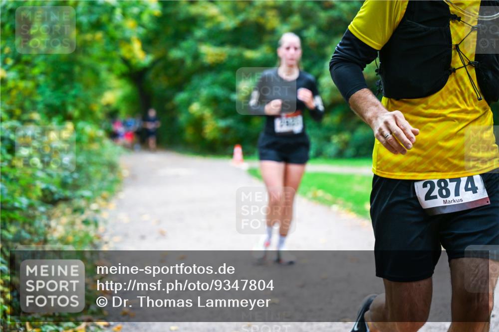 12.10.2025 - Bramfelder Halbmarathon 2025 Dr. Thomas Lammeyer http://msf.ph/oto/9347804 12.10.2025 10:25:01 Laufen 2874 meine-sportfotos.de