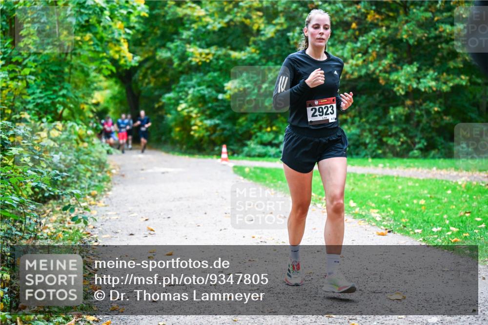 12.10.2025 - Bramfelder Halbmarathon 2025 Dr. Thomas Lammeyer http://msf.ph/oto/9347805 12.10.2025 10:25:01 Laufen 2923 meine-sportfotos.de
