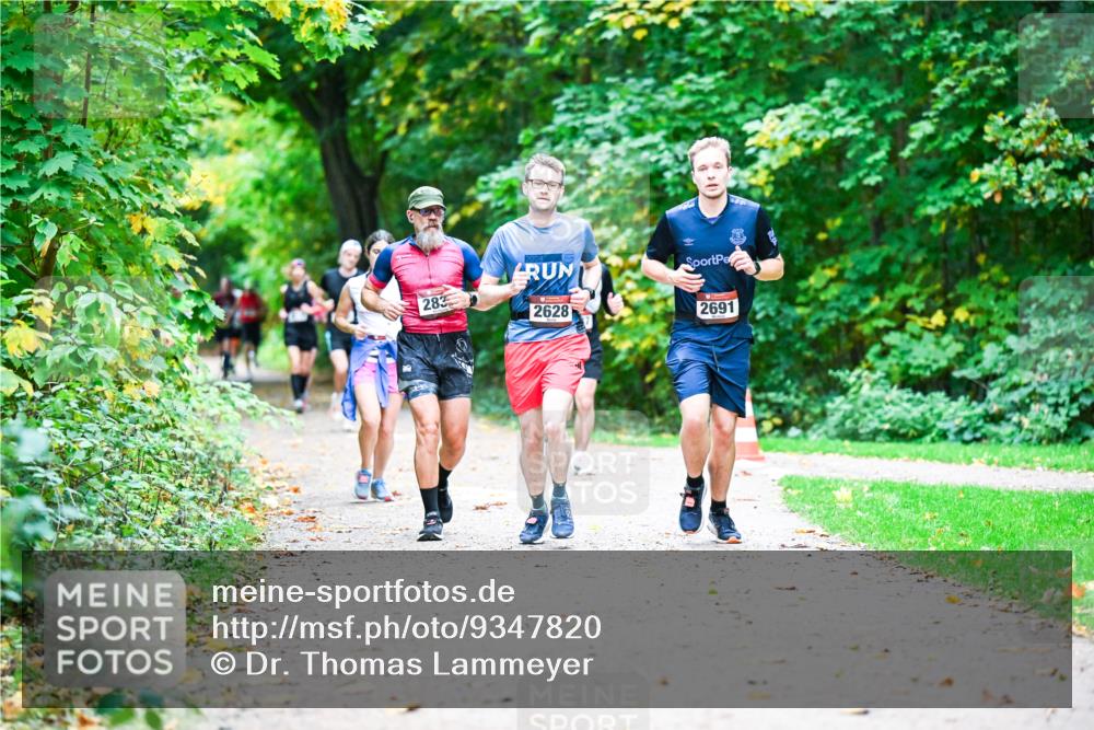 12.10.2025 - Bramfelder Halbmarathon 2025 Dr. Thomas Lammeyer http://msf.ph/oto/9347820 12.10.2025 10:25:09 Laufen 283, 2024, 2628, 2691 meine-sportfotos.de