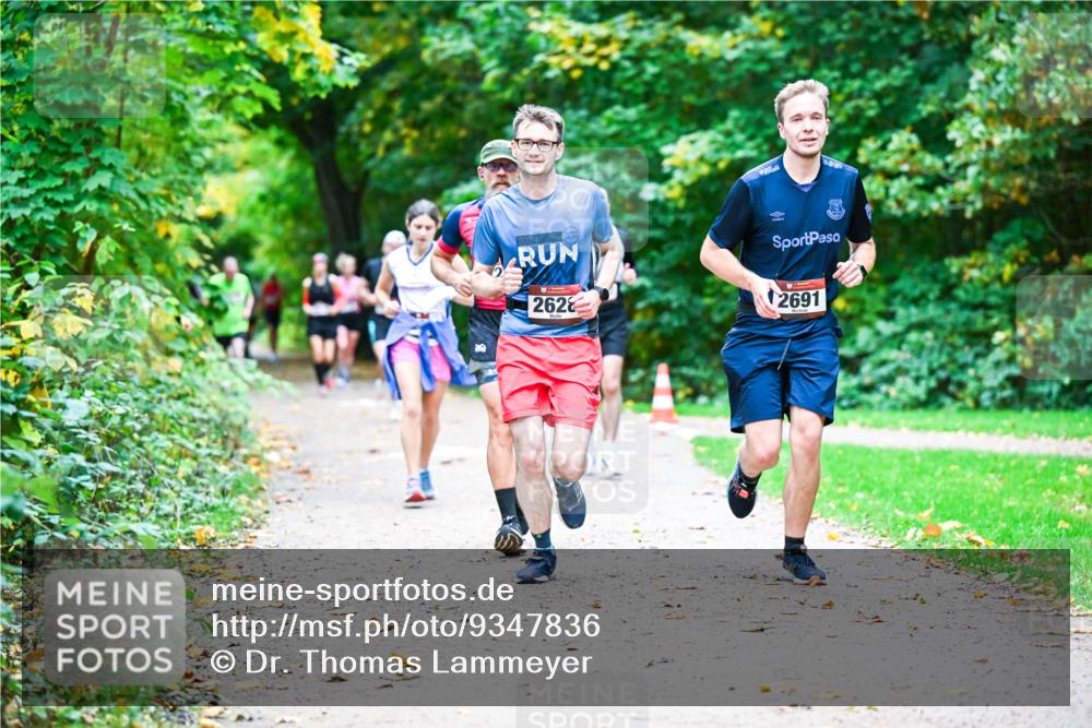 12.10.2025 - Bramfelder Halbmarathon 2025 Dr. Thomas Lammeyer http://msf.ph/oto/9347836 12.10.2025 10:25:11 Laufen 2024, 2628, 2691 meine-sportfotos.de