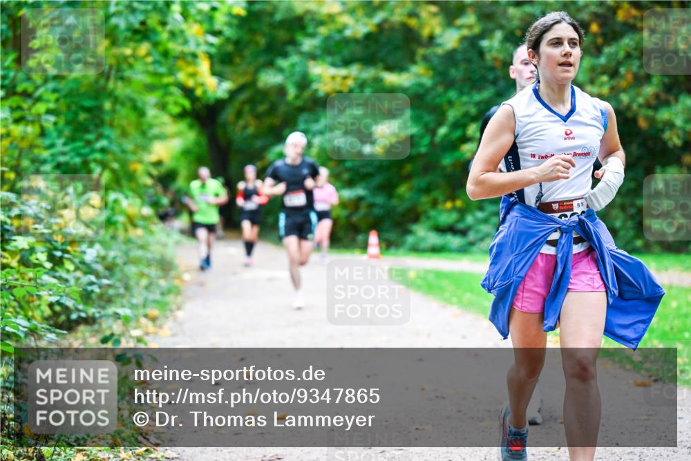 12.10.2025 - Bramfelder Halbmarathon 2025 Dr. Thomas Lammeyer http://msf.ph/oto/9347865 12.10.2025 10:25:15 Laufen 18, 1 meine-sportfotos.de
