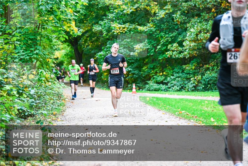12.10.2025 - Bramfelder Halbmarathon 2025 Dr. Thomas Lammeyer http://msf.ph/oto/9347867 12.10.2025 10:25:16 Laufen 2538, 2272, 26 meine-sportfotos.de