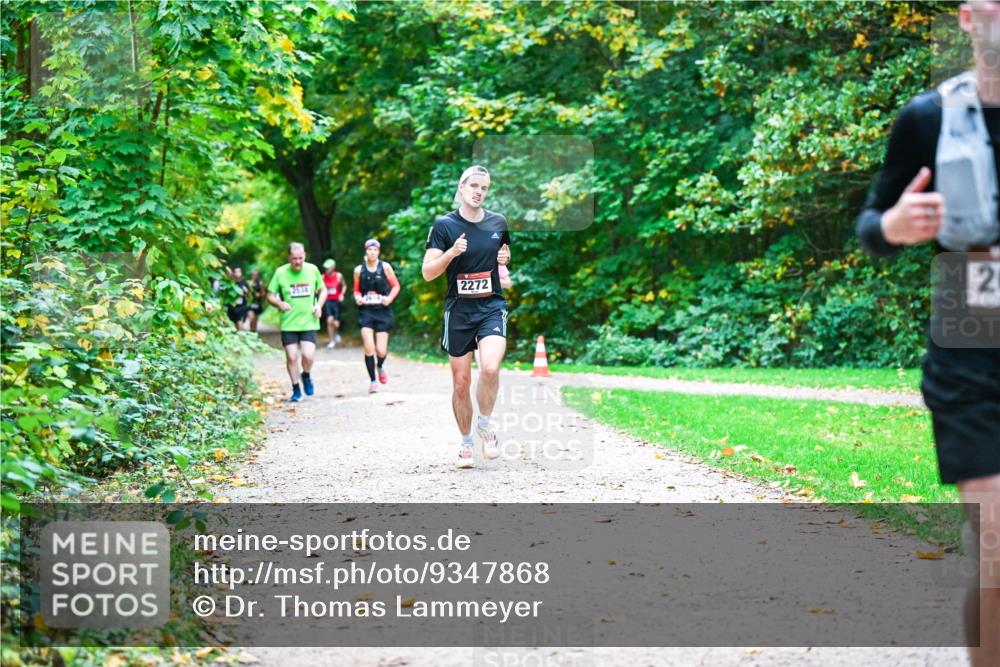 12.10.2025 - Bramfelder Halbmarathon 2025 Dr. Thomas Lammeyer http://msf.ph/oto/9347868 12.10.2025 10:25:16 Laufen 3538, 2272, 20 meine-sportfotos.de