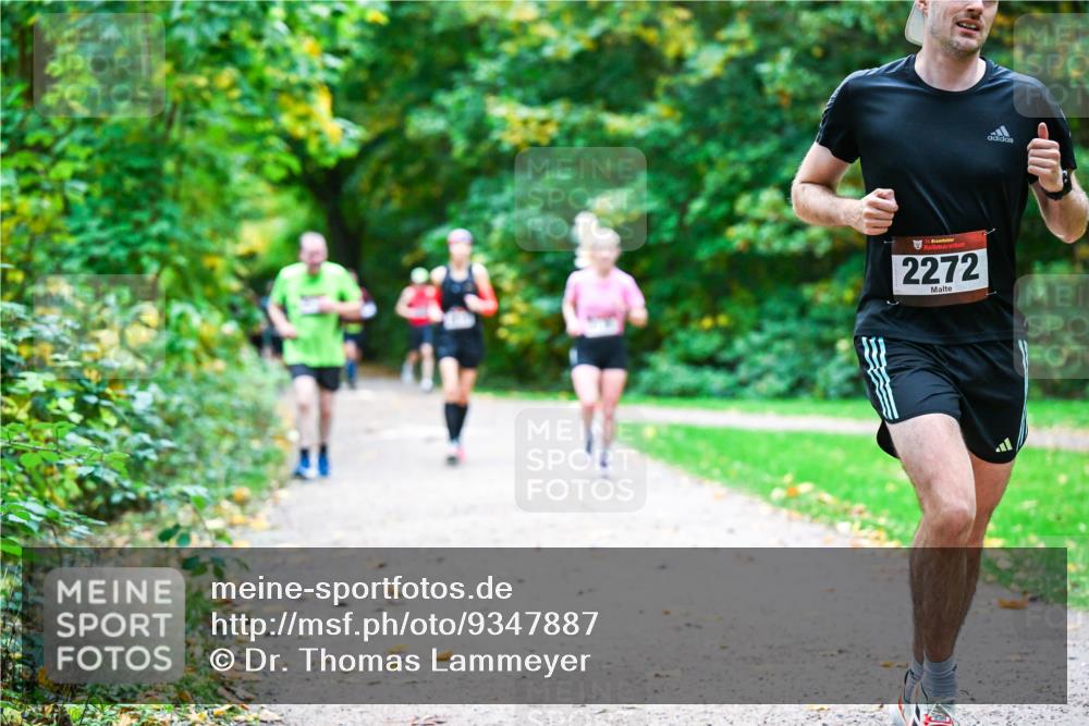 12.10.2025 - Bramfelder Halbmarathon 2025 Dr. Thomas Lammeyer http://msf.ph/oto/9347887 12.10.2025 10:25:19 Laufen 34, 2272 meine-sportfotos.de