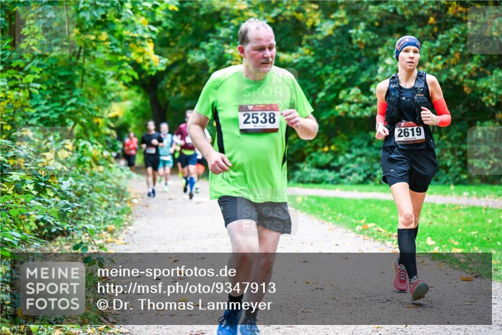 12.10.2025 - Bramfelder Halbmarathon 2025 Dr. Thomas Lammeyer http://msf.ph/oto/9347913 12.10.2025 10:25:23 Laufen 2538, 2619 meine-sportfotos.de