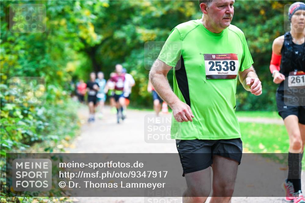 12.10.2025 - Bramfelder Halbmarathon 2025 Dr. Thomas Lammeyer http://msf.ph/oto/9347917 12.10.2025 10:25:24 Laufen 34, 2538, 261 meine-sportfotos.de