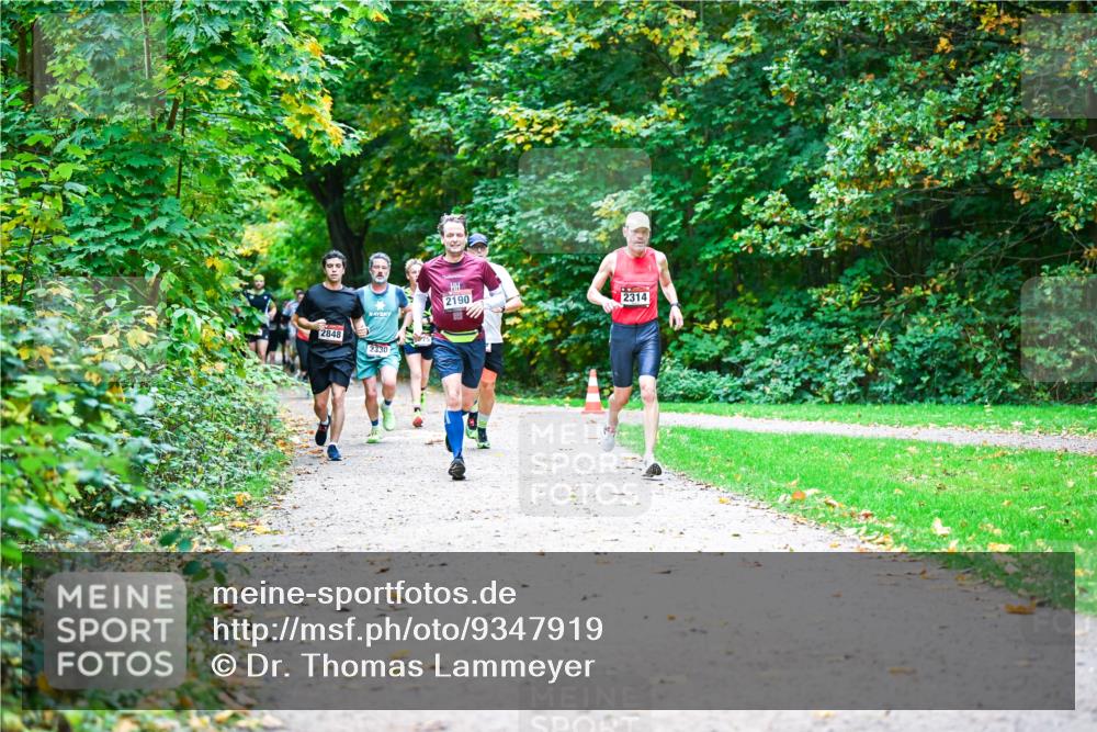 12.10.2025 - Bramfelder Halbmarathon 2025 Dr. Thomas Lammeyer http://msf.ph/oto/9347919 12.10.2025 10:25:25 Laufen 2848, 2330, 2190, 2314 meine-sportfotos.de