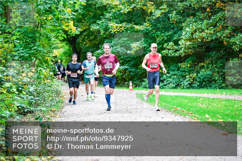 12.10.2025 - Bramfelder Halbmarathon 2025 Dr. Thomas Lammeyer http://msf.ph/oto/9347925 12.10.2025 10:25:26 Laufen 2848, 2330, 7, 2190, 2314 meine-sportfotos.de