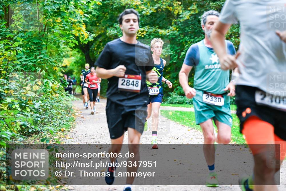 12.10.2025 - Bramfelder Halbmarathon 2025 Dr. Thomas Lammeyer http://msf.ph/oto/9347951 12.10.2025 10:25:30 Laufen 2510, 2848, 2175, 2330, 2309 meine-sportfotos.de