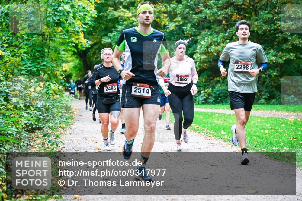 12.10.2025 - Bramfelder Halbmarathon 2025 Dr. Thomas Lammeyer http://msf.ph/oto/9347977 12.10.2025 10:25:38 Laufen 2493, 2514, 2862, 2298 meine-sportfotos.de