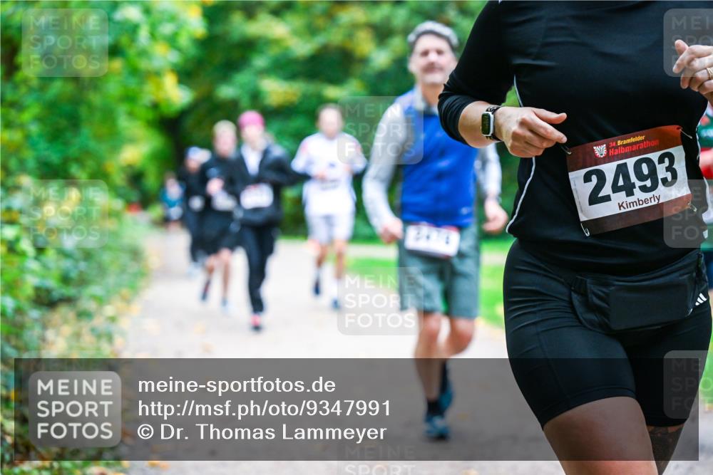 12.10.2025 - Bramfelder Halbmarathon 2025 Dr. Thomas Lammeyer http://msf.ph/oto/9347991 12.10.2025 10:25:41 Laufen 34, 2493 meine-sportfotos.de