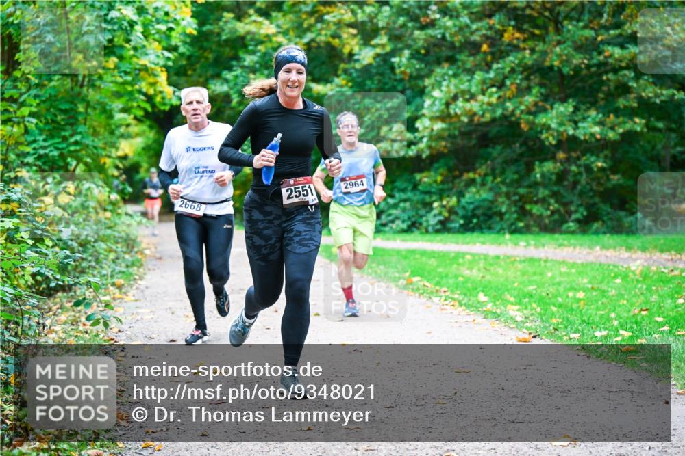 12.10.2025 - Bramfelder Halbmarathon 2025 Dr. Thomas Lammeyer http://msf.ph/oto/9348021 12.10.2025 10:25:45 Laufen 2551, 2964, 2668 meine-sportfotos.de