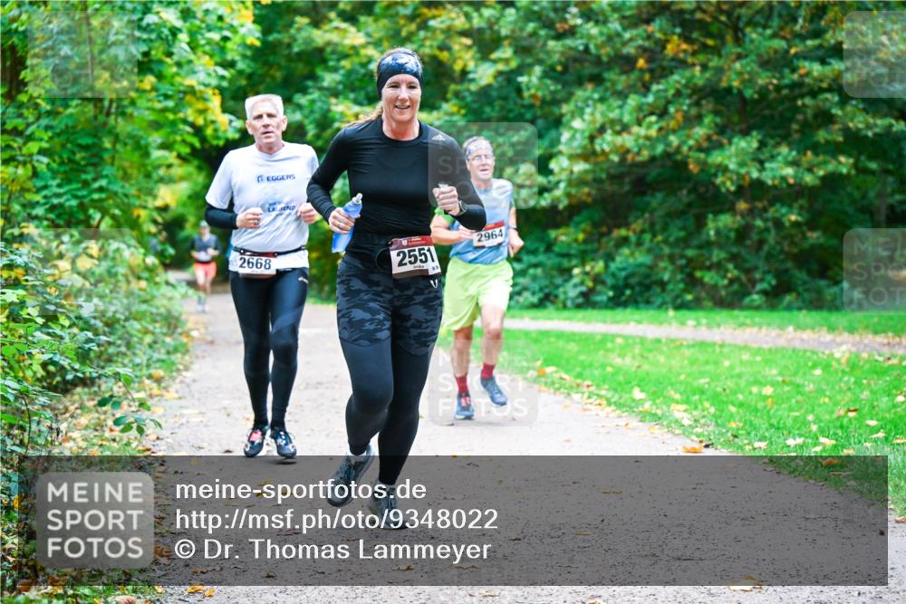 12.10.2025 - Bramfelder Halbmarathon 2025 Dr. Thomas Lammeyer http://msf.ph/oto/9348022 12.10.2025 10:25:45 Laufen 2668, 2551, 2964 meine-sportfotos.de