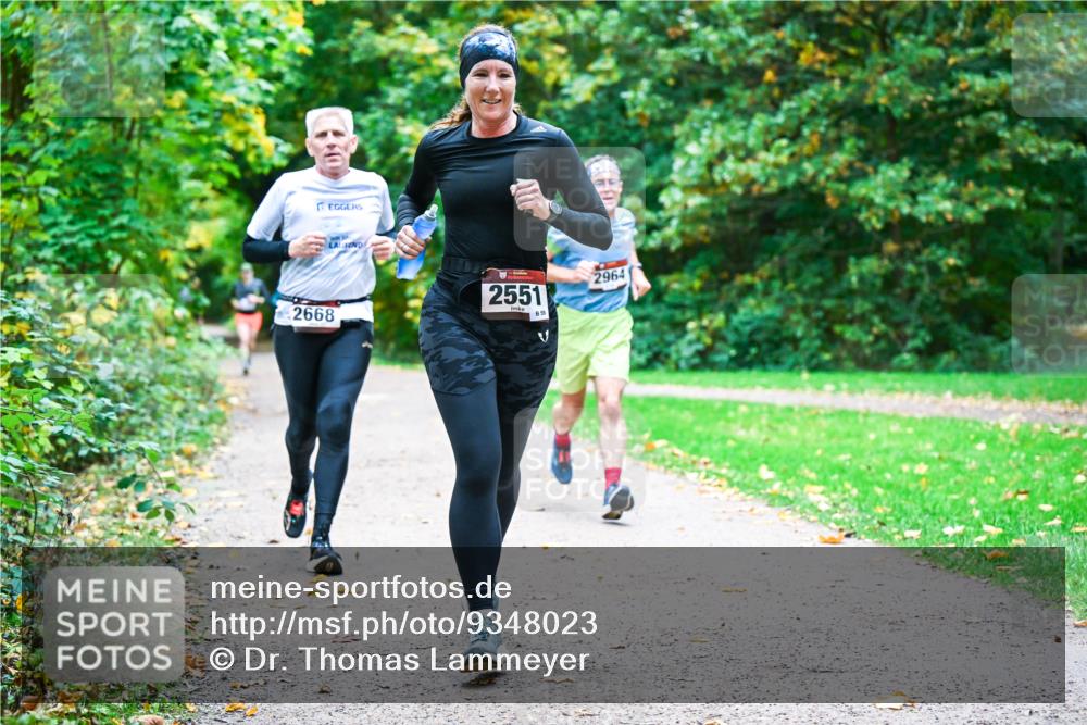12.10.2025 - Bramfelder Halbmarathon 2025 Dr. Thomas Lammeyer http://msf.ph/oto/9348023 12.10.2025 10:25:45 Laufen 2668, 2551, 2964 meine-sportfotos.de