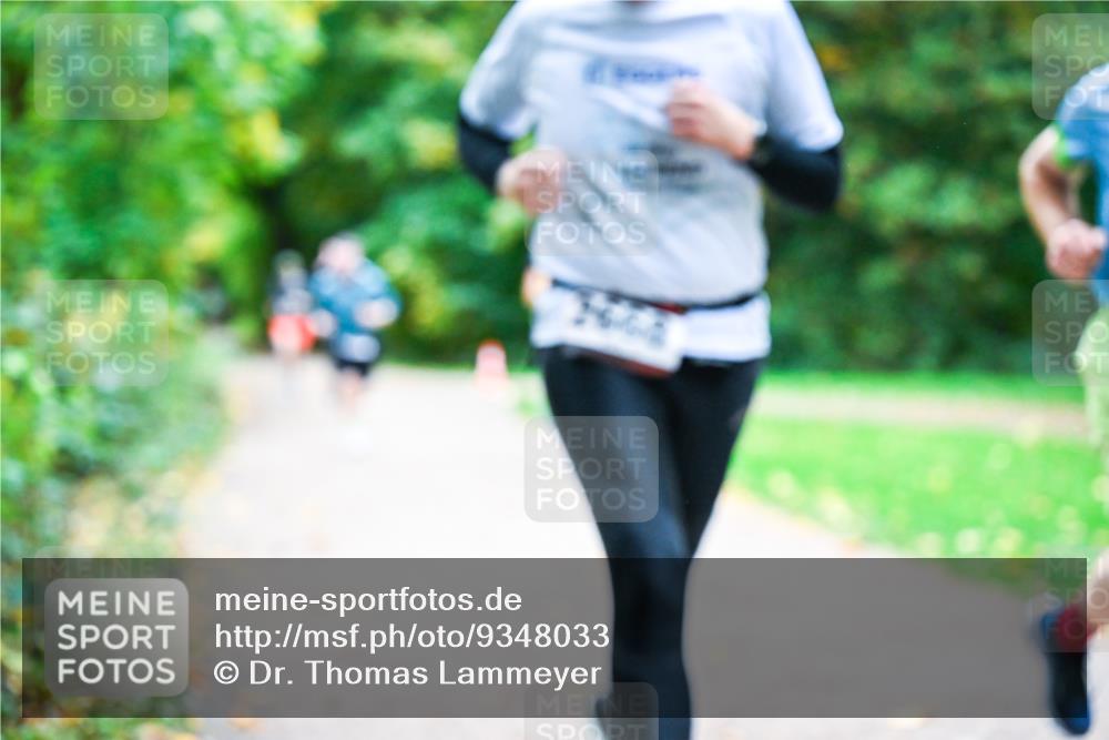 12.10.2025 - Bramfelder Halbmarathon 2025 Dr. Thomas Lammeyer http://msf.ph/oto/9348033 12.10.2025 10:25:47 Laufen  meine-sportfotos.de