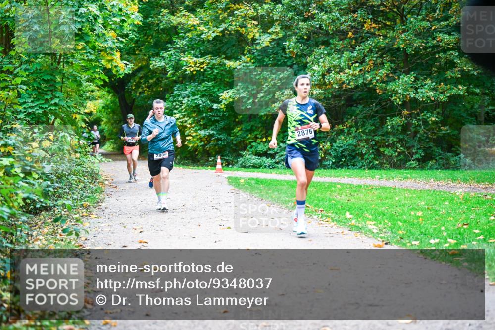 12.10.2025 - Bramfelder Halbmarathon 2025 Dr. Thomas Lammeyer http://msf.ph/oto/9348037 12.10.2025 10:25:48 Laufen 2397, 2889, 2876 meine-sportfotos.de