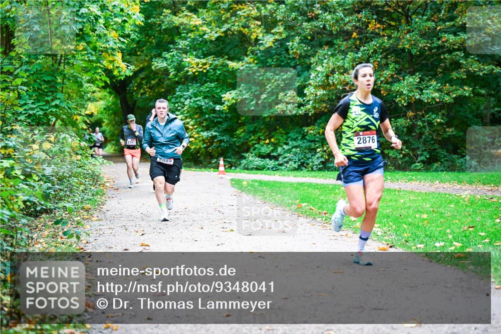 12.10.2025 - Bramfelder Halbmarathon 2025 Dr. Thomas Lammeyer http://msf.ph/oto/9348041 12.10.2025 10:25:49 Laufen 2397, 6832, 2876 meine-sportfotos.de