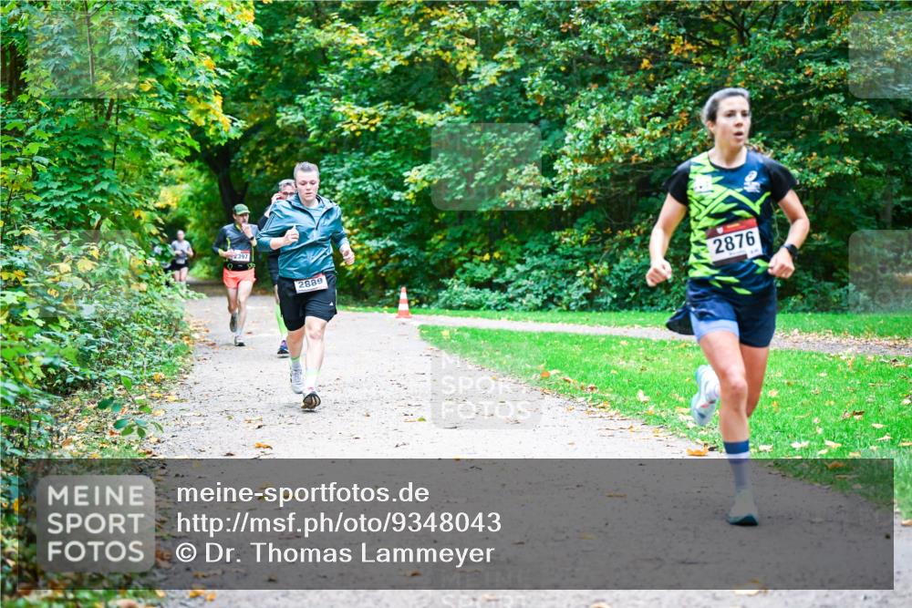 12.10.2025 - Bramfelder Halbmarathon 2025 Dr. Thomas Lammeyer http://msf.ph/oto/9348043 12.10.2025 10:25:49 Laufen 2397, 2889, 2876 meine-sportfotos.de