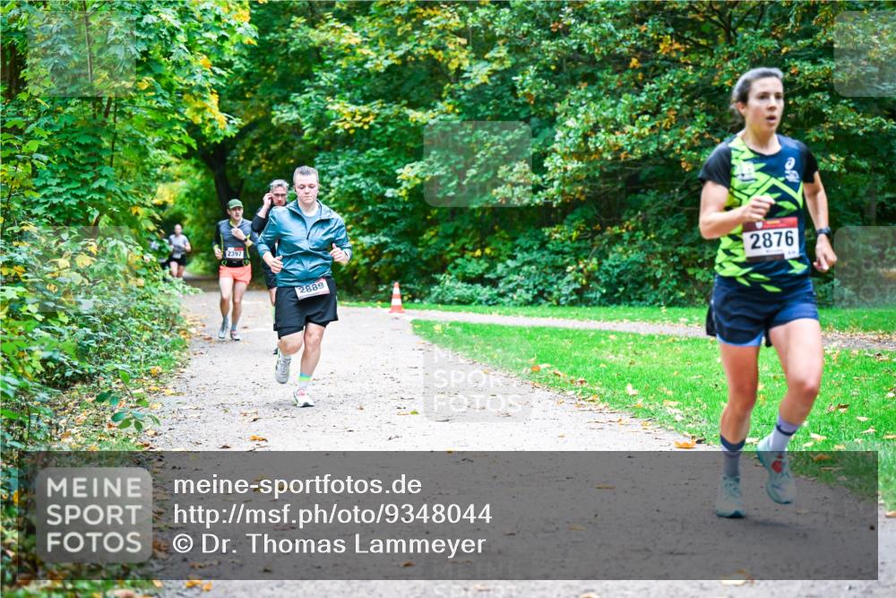 12.10.2025 - Bramfelder Halbmarathon 2025 Dr. Thomas Lammeyer http://msf.ph/oto/9348044 12.10.2025 10:25:49 Laufen 2397, 2889, 2876 meine-sportfotos.de