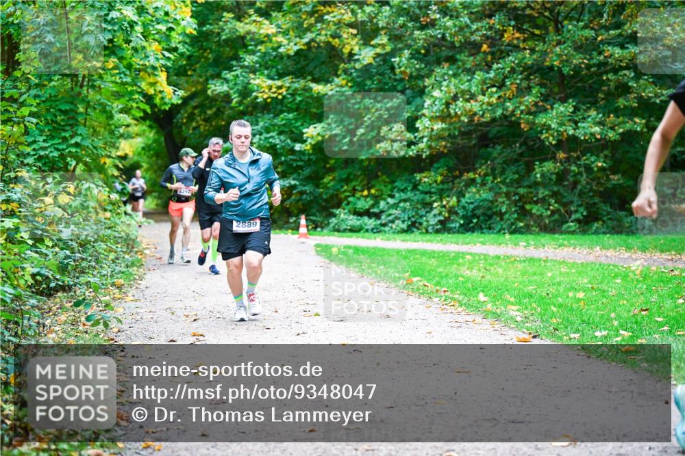 12.10.2025 - Bramfelder Halbmarathon 2025 Dr. Thomas Lammeyer http://msf.ph/oto/9348047 12.10.2025 10:25:49 Laufen 2397, 2889 meine-sportfotos.de