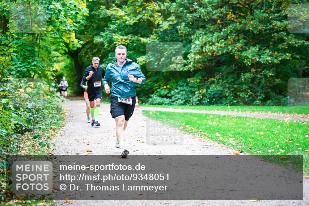 12.10.2025 - Bramfelder Halbmarathon 2025 Dr. Thomas Lammeyer http://msf.ph/oto/9348051 12.10.2025 10:25:50 Laufen 2683, 2889 meine-sportfotos.de
