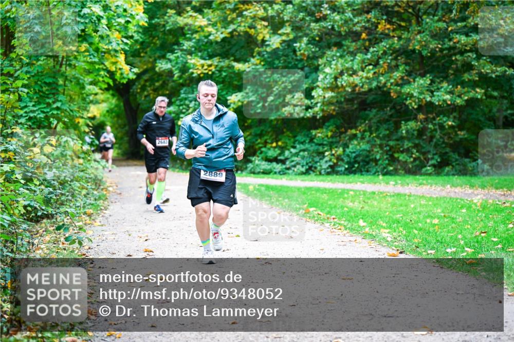 12.10.2025 - Bramfelder Halbmarathon 2025 Dr. Thomas Lammeyer http://msf.ph/oto/9348052 12.10.2025 10:25:50 Laufen 2683, 2889 meine-sportfotos.de