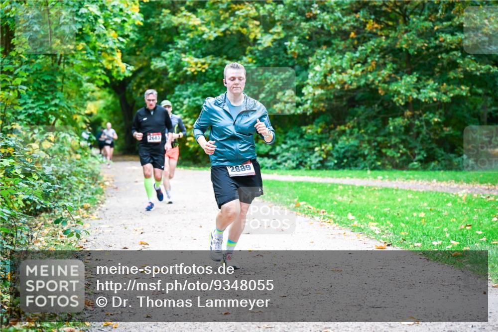 12.10.2025 - Bramfelder Halbmarathon 2025 Dr. Thomas Lammeyer http://msf.ph/oto/9348055 12.10.2025 10:25:50 Laufen 2683, 2889 meine-sportfotos.de
