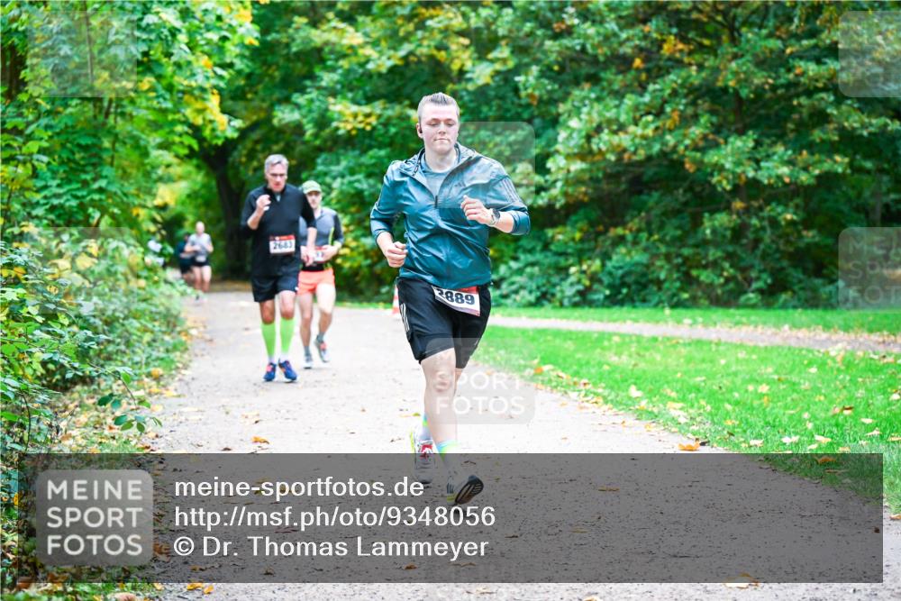 12.10.2025 - Bramfelder Halbmarathon 2025 Dr. Thomas Lammeyer http://msf.ph/oto/9348056 12.10.2025 10:25:51 Laufen 2683, 3889 meine-sportfotos.de
