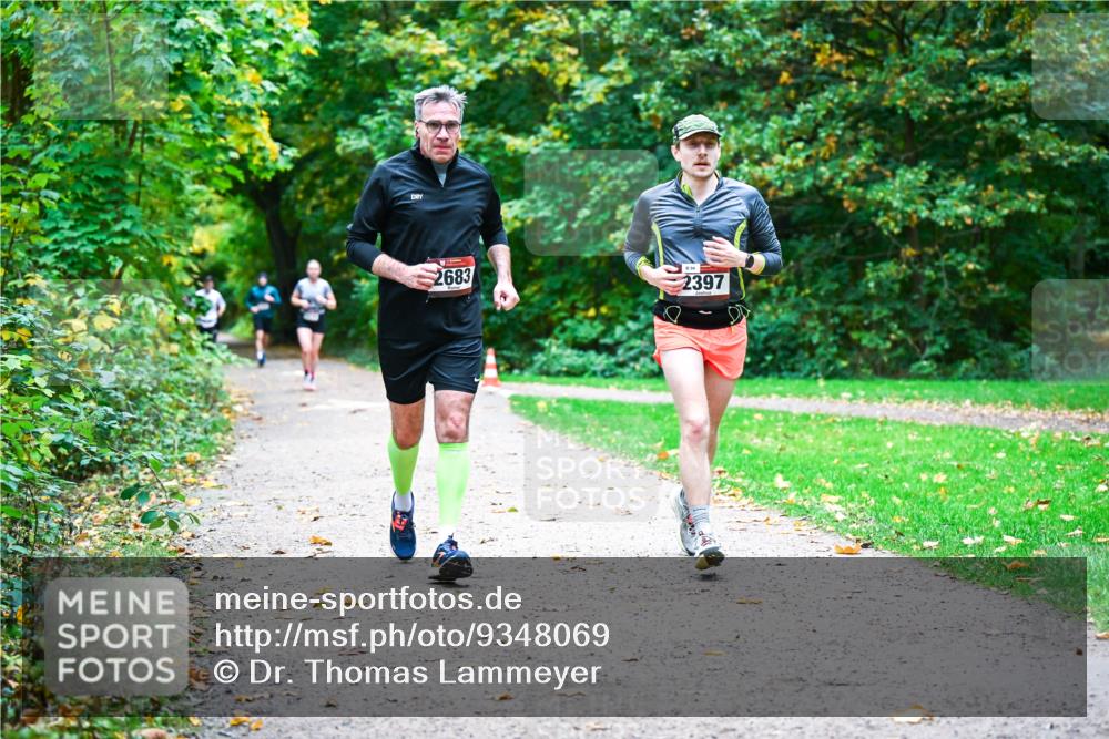 12.10.2025 - Bramfelder Halbmarathon 2025 Dr. Thomas Lammeyer http://msf.ph/oto/9348069 12.10.2025 10:25:53 Laufen 2683, 2397 meine-sportfotos.de
