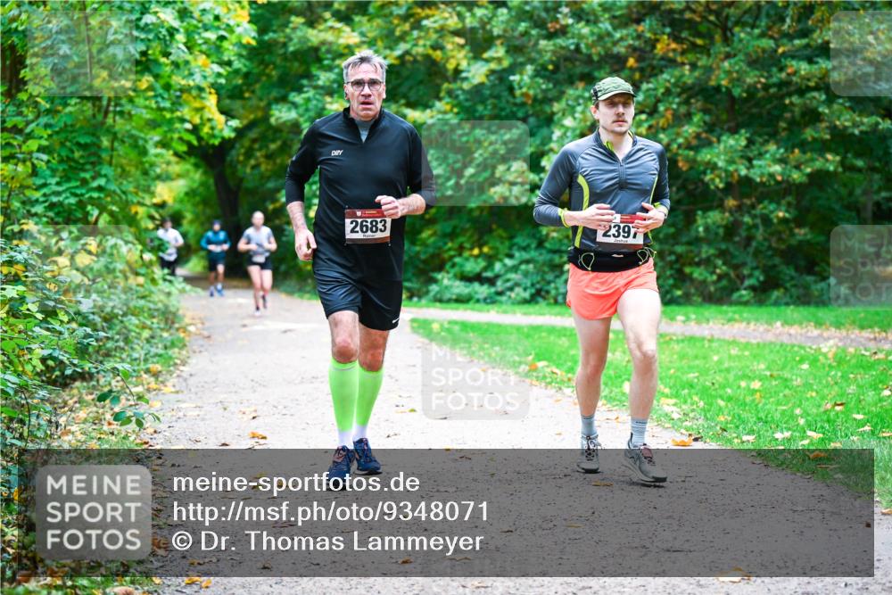 12.10.2025 - Bramfelder Halbmarathon 2025 Dr. Thomas Lammeyer http://msf.ph/oto/9348071 12.10.2025 10:25:53 Laufen 2683, 2397 meine-sportfotos.de