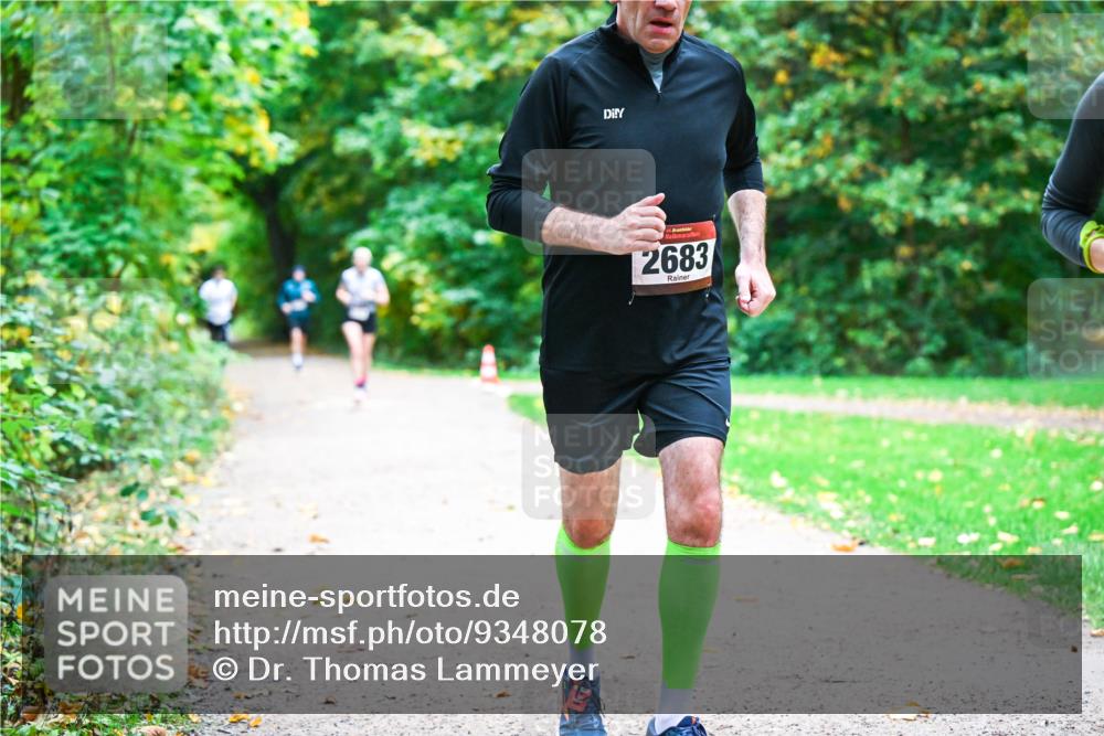 12.10.2025 - Bramfelder Halbmarathon 2025 Dr. Thomas Lammeyer http://msf.ph/oto/9348078 12.10.2025 10:25:54 Laufen 34, 2683 meine-sportfotos.de