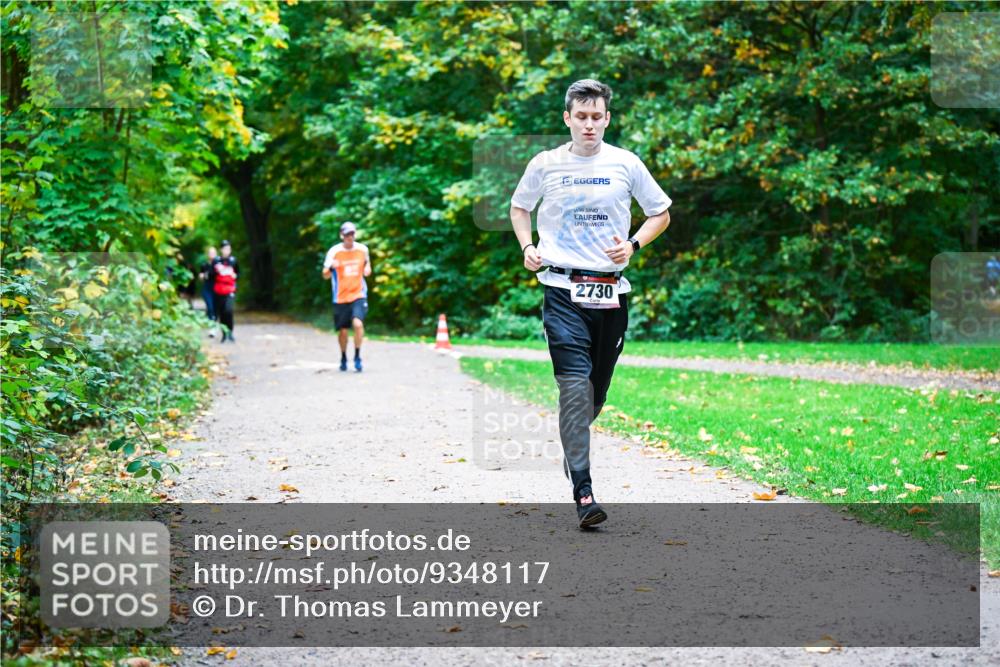 12.10.2025 - Bramfelder Halbmarathon 2025 Dr. Thomas Lammeyer http://msf.ph/oto/9348117 12.10.2025 10:26:05 Laufen 2730 meine-sportfotos.de