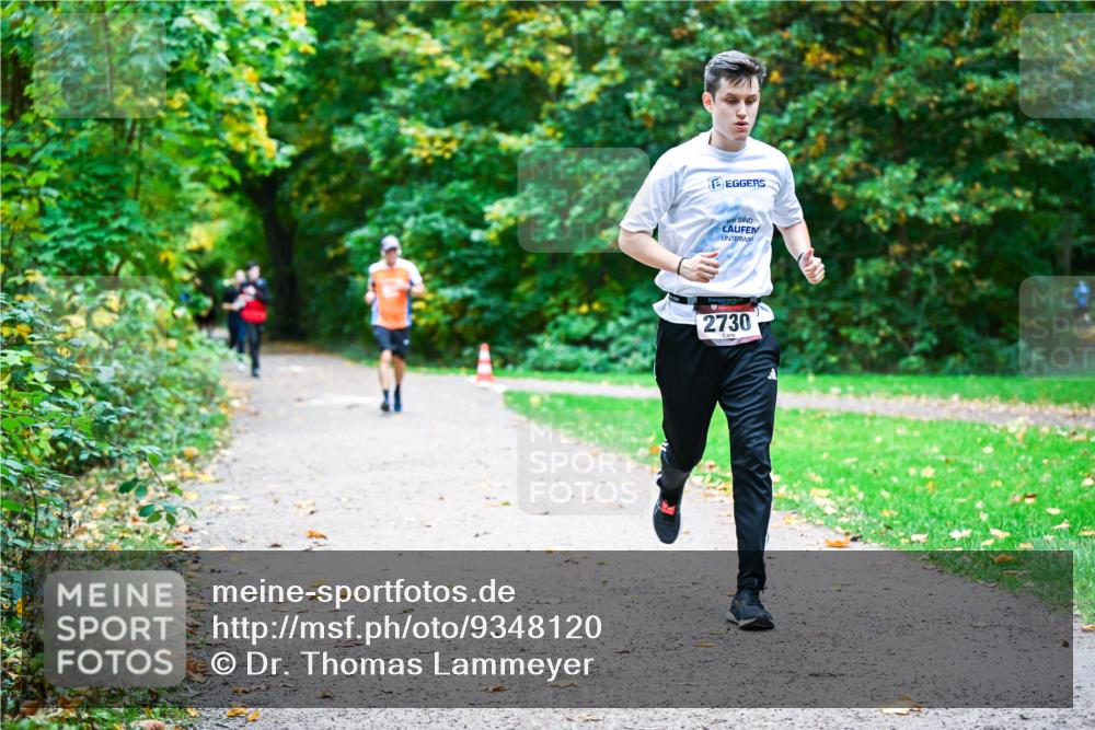12.10.2025 - Bramfelder Halbmarathon 2025 Dr. Thomas Lammeyer http://msf.ph/oto/9348120 12.10.2025 10:26:05 Laufen 2730 meine-sportfotos.de