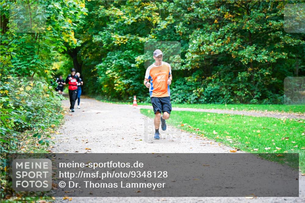 12.10.2025 - Bramfelder Halbmarathon 2025 Dr. Thomas Lammeyer http://msf.ph/oto/9348128 12.10.2025 10:26:08 Laufen  meine-sportfotos.de