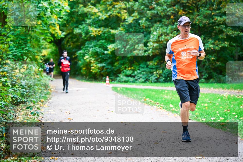 12.10.2025 - Bramfelder Halbmarathon 2025 Dr. Thomas Lammeyer http://msf.ph/oto/9348138 12.10.2025 10:26:09 Laufen  meine-sportfotos.de
