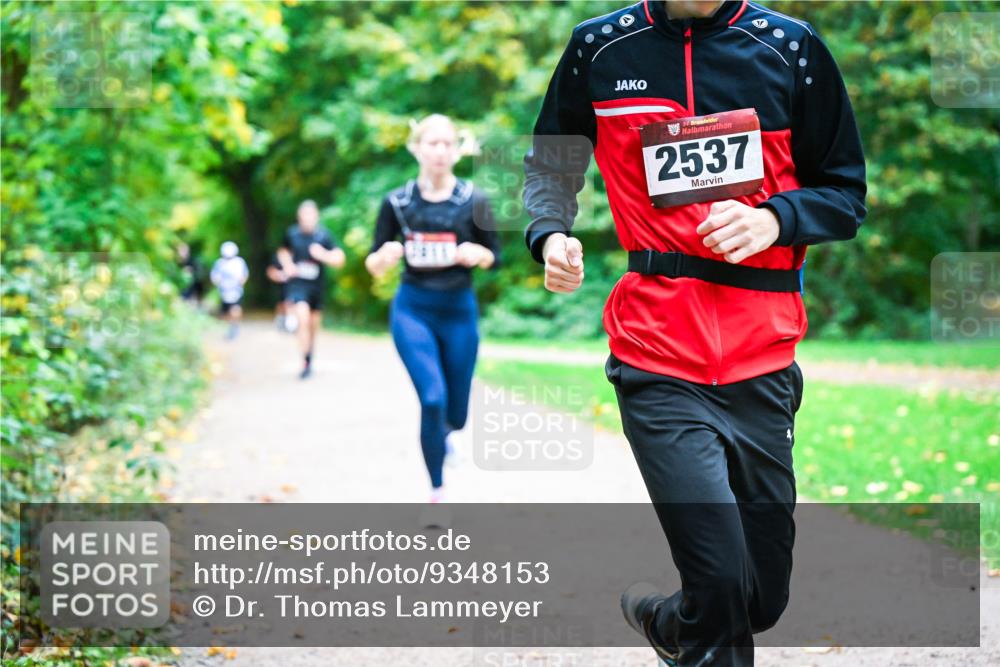 12.10.2025 - Bramfelder Halbmarathon 2025 Dr. Thomas Lammeyer http://msf.ph/oto/9348153 12.10.2025 10:26:15 Laufen 34, 2537 meine-sportfotos.de