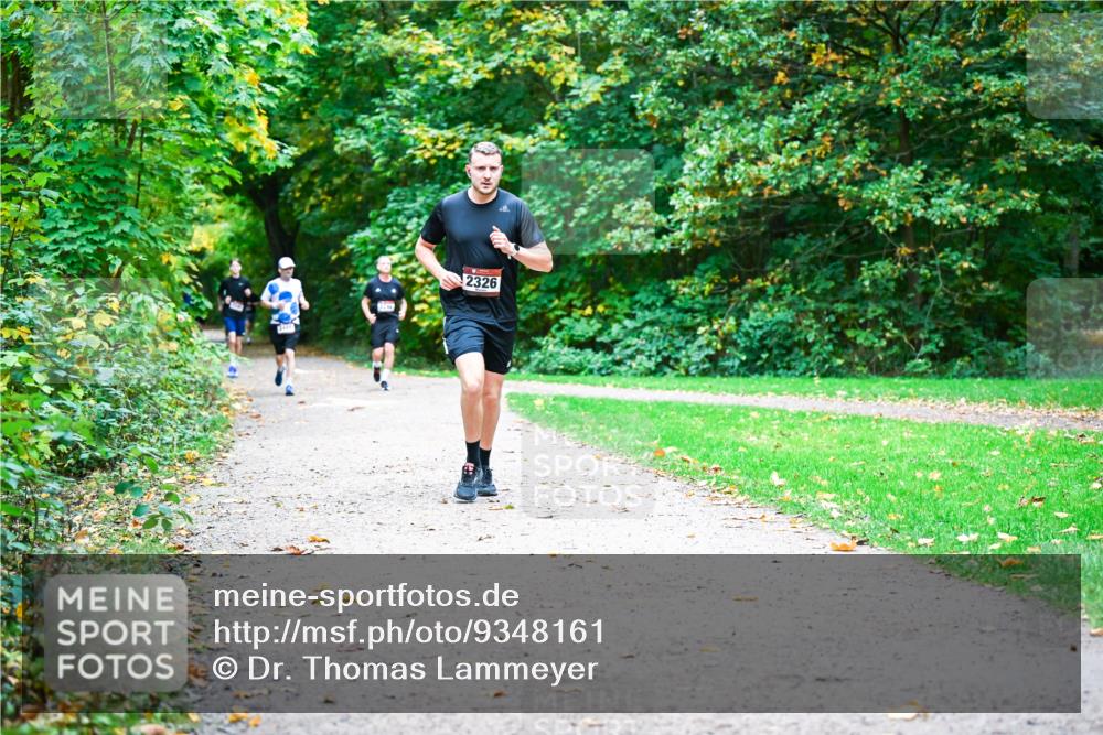 12.10.2025 - Bramfelder Halbmarathon 2025 Dr. Thomas Lammeyer http://msf.ph/oto/9348161 12.10.2025 10:26:18 Laufen 2326 meine-sportfotos.de