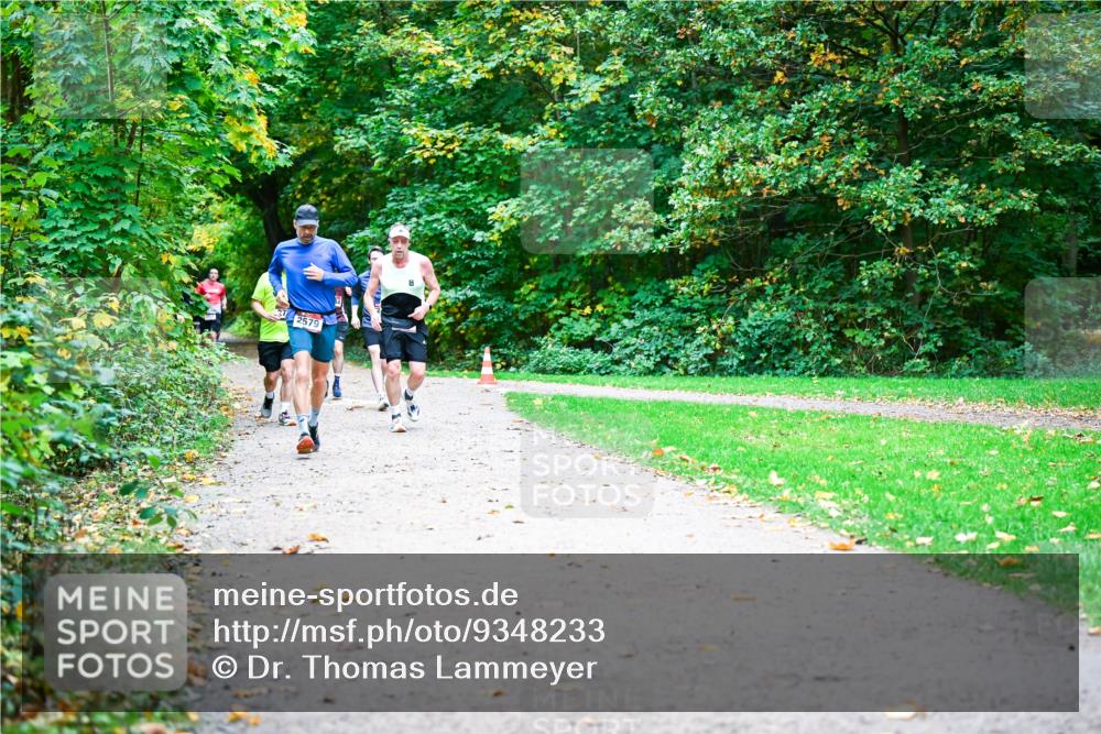 12.10.2025 - Bramfelder Halbmarathon 2025 Dr. Thomas Lammeyer http://msf.ph/oto/9348233 12.10.2025 10:26:33 Laufen 2579 meine-sportfotos.de