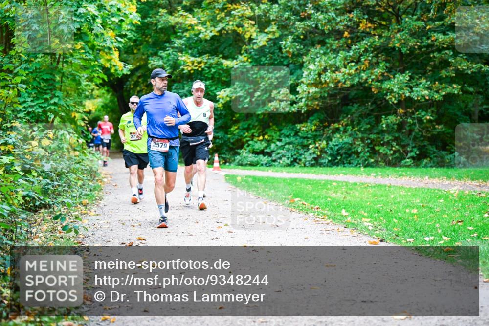 12.10.2025 - Bramfelder Halbmarathon 2025 Dr. Thomas Lammeyer http://msf.ph/oto/9348244 12.10.2025 10:26:34 Laufen 27, 2579 meine-sportfotos.de