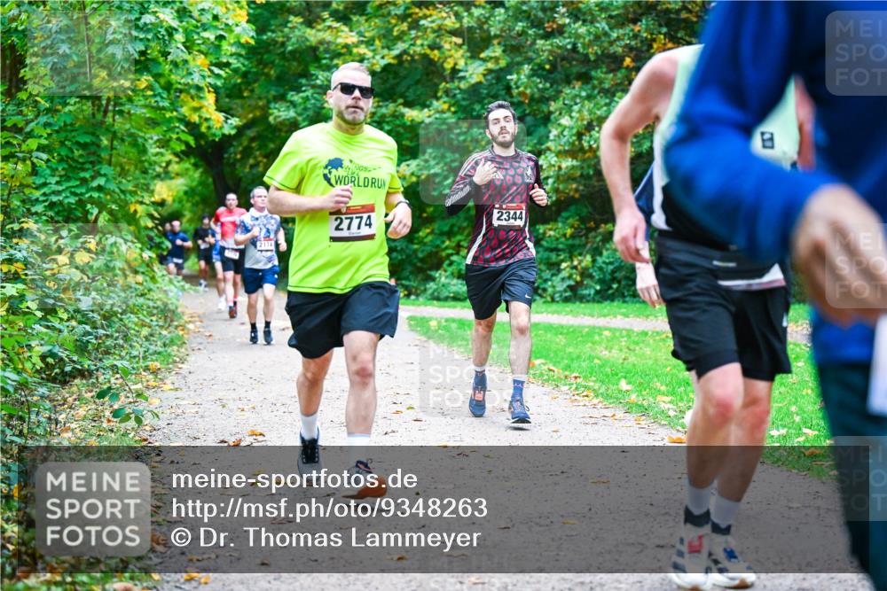12.10.2025 - Bramfelder Halbmarathon 2025 Dr. Thomas Lammeyer http://msf.ph/oto/9348263 12.10.2025 10:26:38 Laufen 2174, 2774, 2344 meine-sportfotos.de