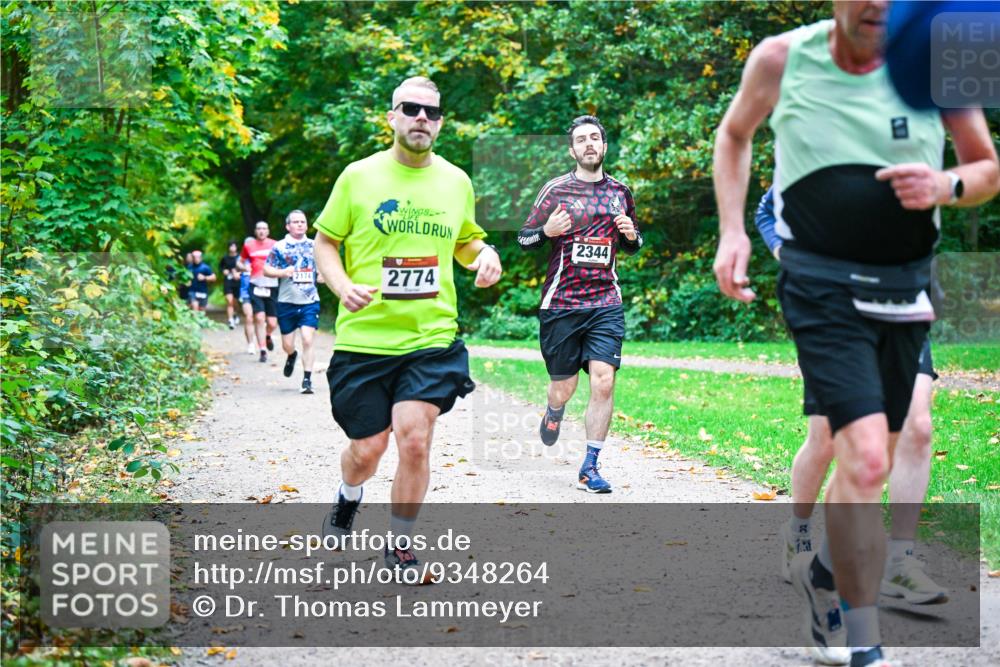 12.10.2025 - Bramfelder Halbmarathon 2025 Dr. Thomas Lammeyer http://msf.ph/oto/9348264 12.10.2025 10:26:38 Laufen 2344, 2174, 2774 meine-sportfotos.de