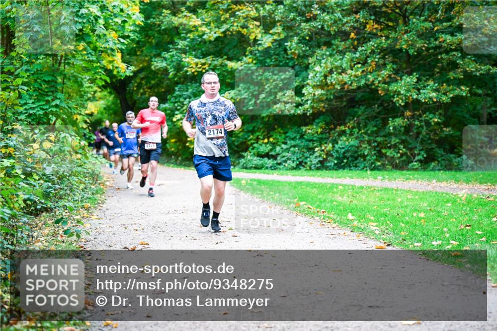 12.10.2025 - Bramfelder Halbmarathon 2025 Dr. Thomas Lammeyer http://msf.ph/oto/9348275 12.10.2025 10:26:40 Laufen 1667, 2776, 2174 meine-sportfotos.de
