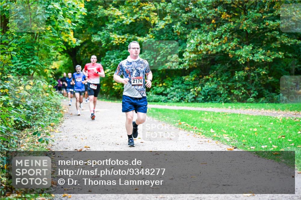 12.10.2025 - Bramfelder Halbmarathon 2025 Dr. Thomas Lammeyer http://msf.ph/oto/9348277 12.10.2025 10:26:41 Laufen 2776, 2174 meine-sportfotos.de